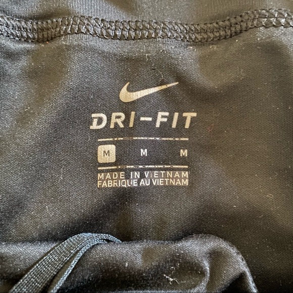 Black Nike Athletic Shorts Size Medium - Picture 3 of 3